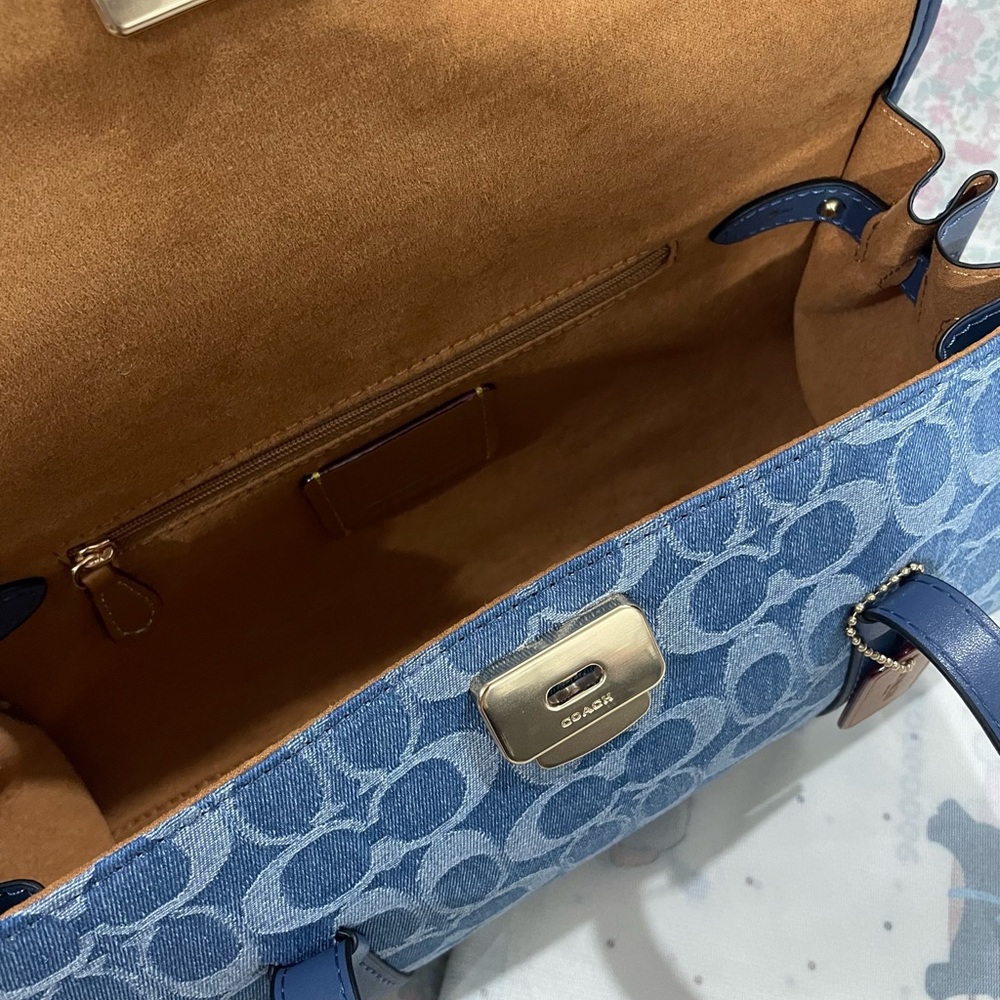 Coach Light Blue Signature Denim Shoulder Bag with Tan Tag - Picture 5 of 6